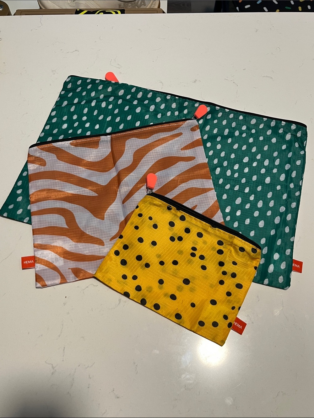 Hema Green, Brown, Yellow Patterned Zip Pouch Set